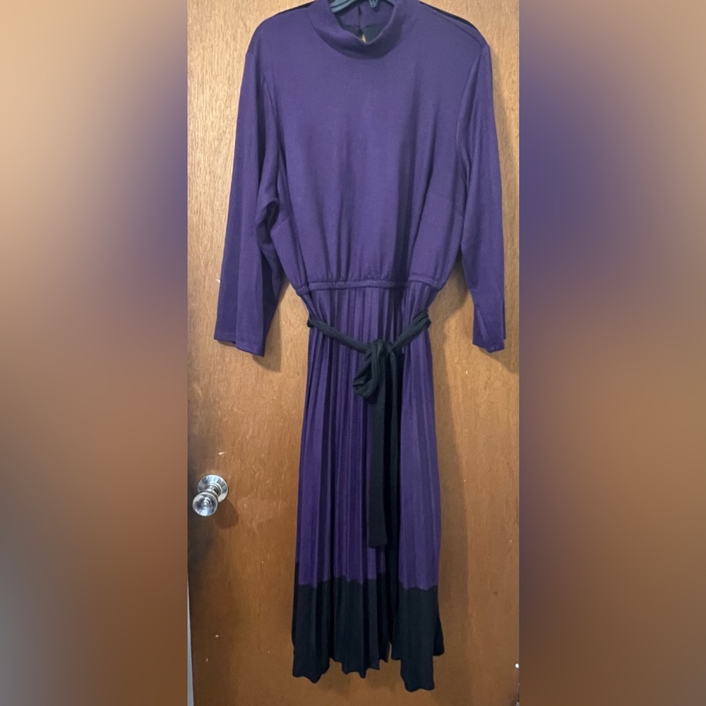Lane Bryant SZ 22/24 Long Sleeved dress